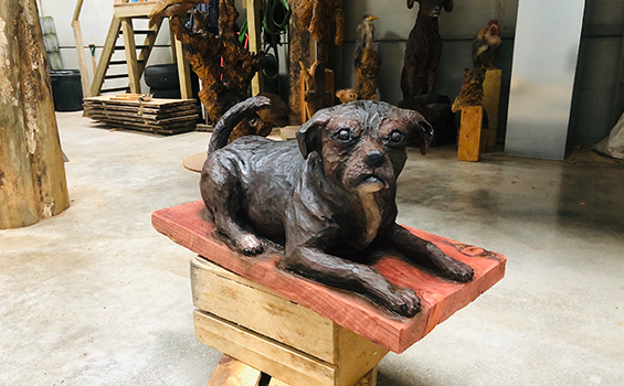 Wood - Simon Groves - dog sculpture