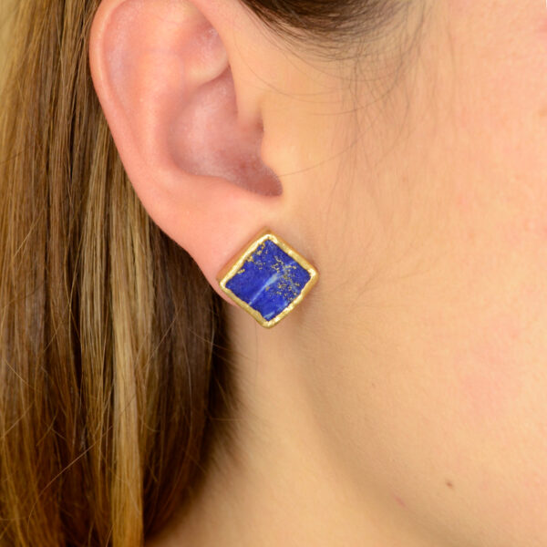 The Sussex Guild 12mm Lapis Lazuli Square Silver Gilt Earstuds  1