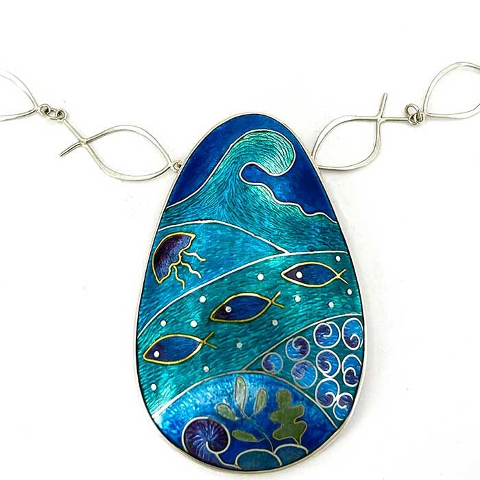 Jewellery-Linda-Connelly-All-I-Want-is-to-be-Beside-the-Seaside-Pendant