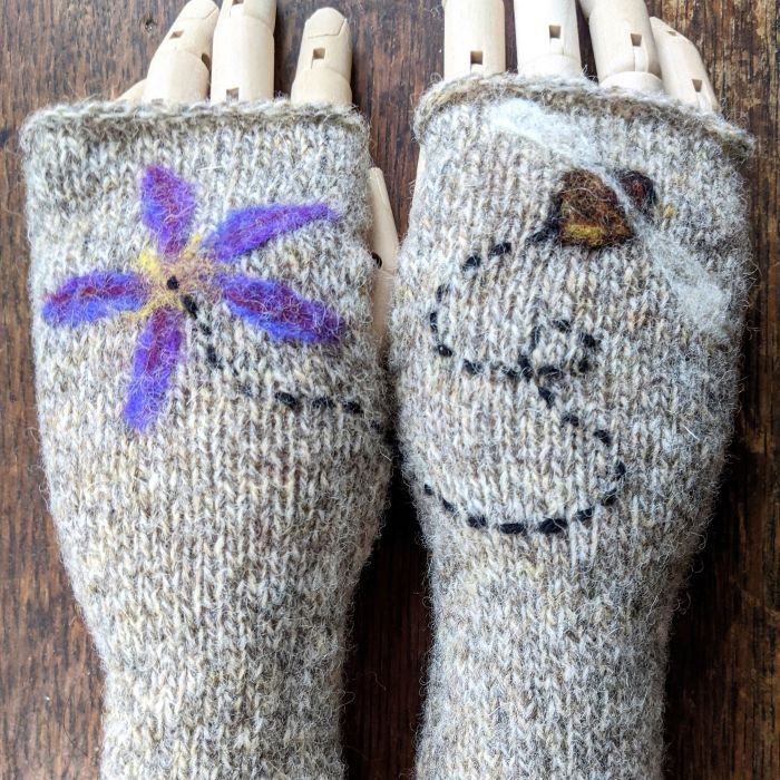 Textiles-Sophie-Cadogan - Bee Flower Mittens