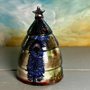 The Sussex Guild Christmas Tree 1