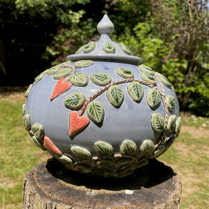 Ceramics-Paul-Kirnig-Blue-Sprigged-Jar