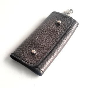 Metallic leather keyring